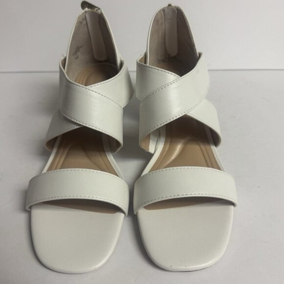 Adrienne Vittadini Womens Astoric Sandal White Size 7.5 M - Picture 3 of 6